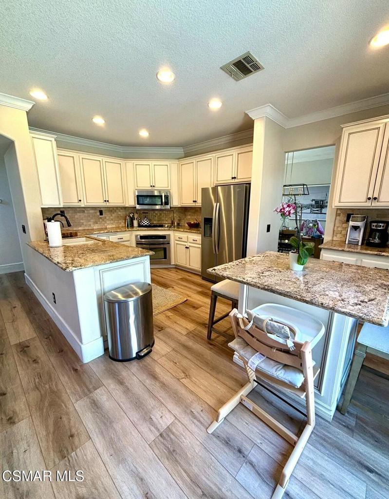 653 Camino De La Luz