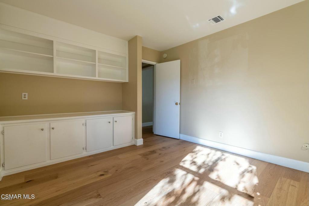 32015 Waterside Lane