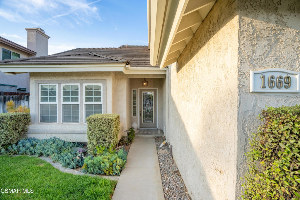 1669 Ridgewood Drive