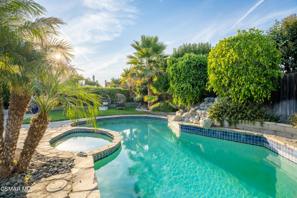 1669 Ridgewood Drive