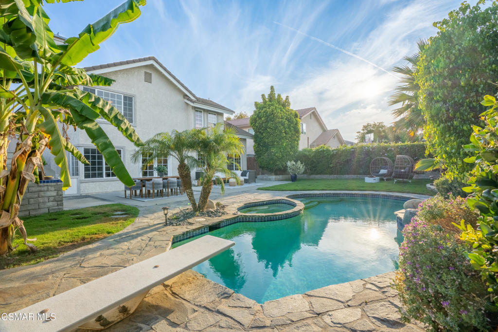 1669 Ridgewood Drive