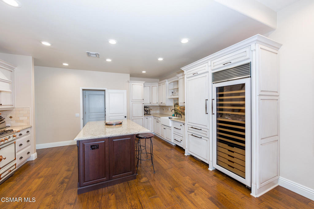 32201 Lakeport Drive 1