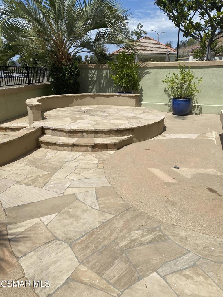 32201 Lakeport Drive 1