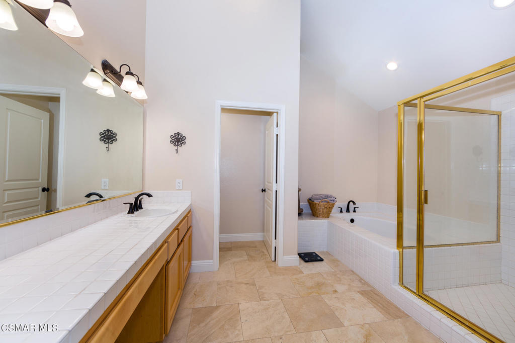 32201 Lakeport Drive 1