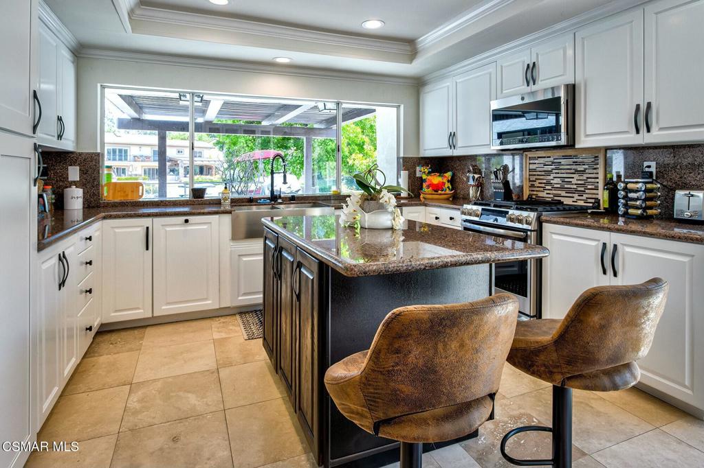 3816 Bowsprit Circle