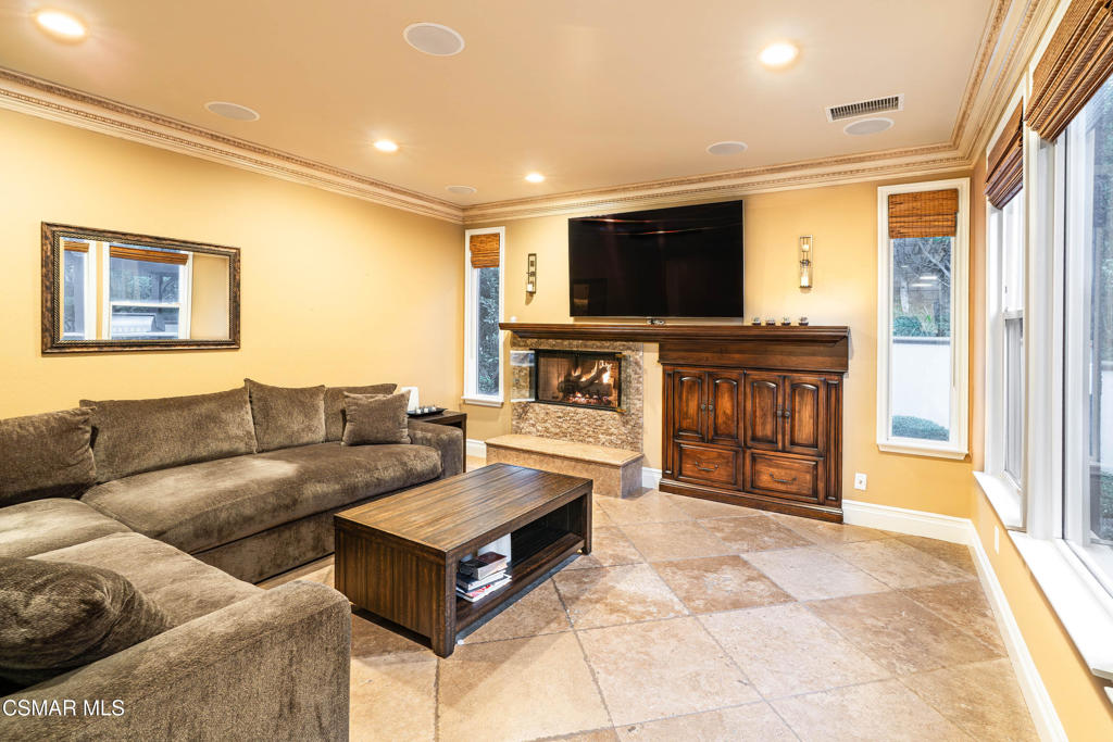 551 Rustic Hills Drive