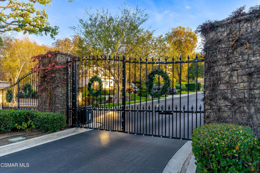 551 Rustic Hills Drive