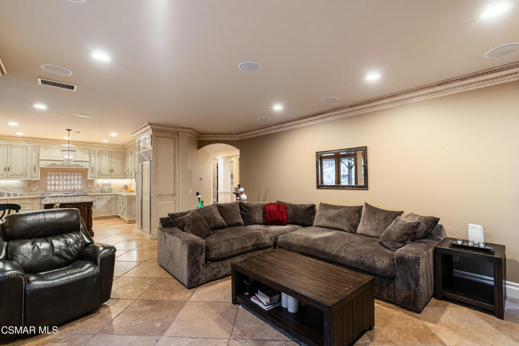 551 Rustic Hills Drive