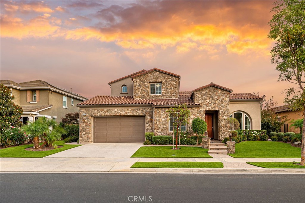 6928 Shadow Wood Drive