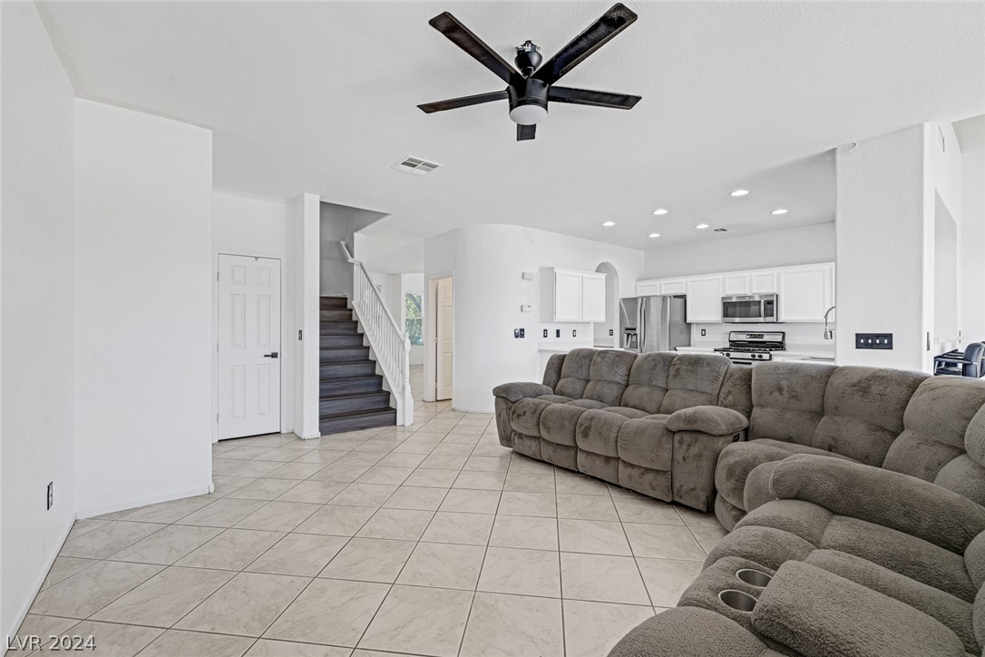 251 Palmarosa Street