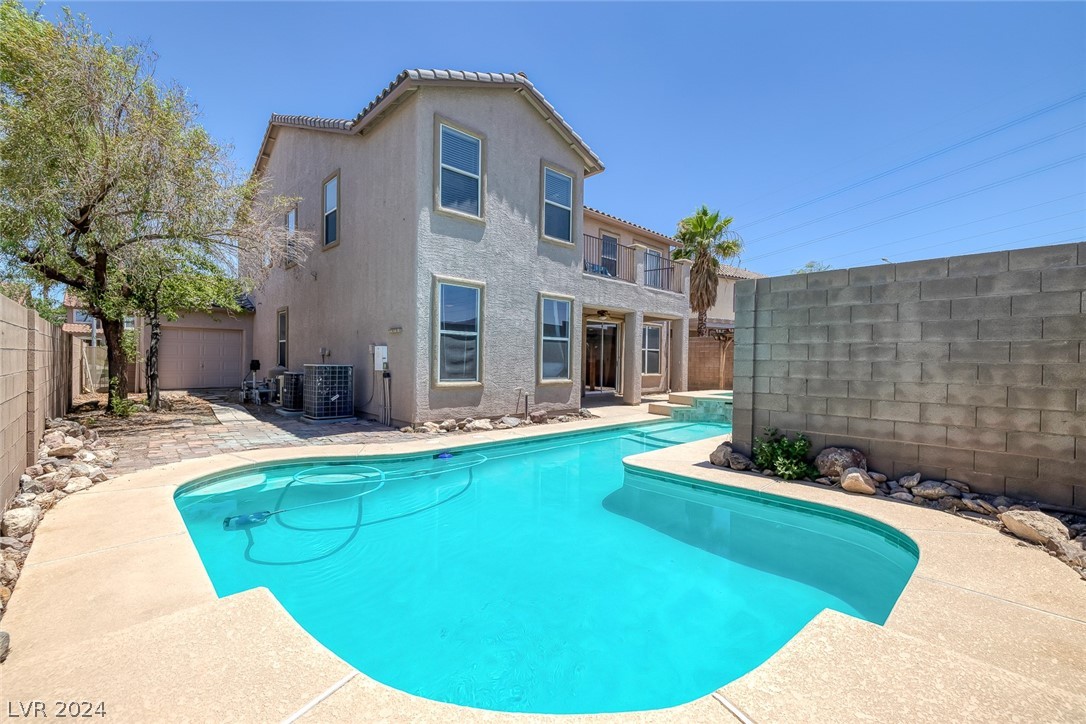 251 Palmarosa Street