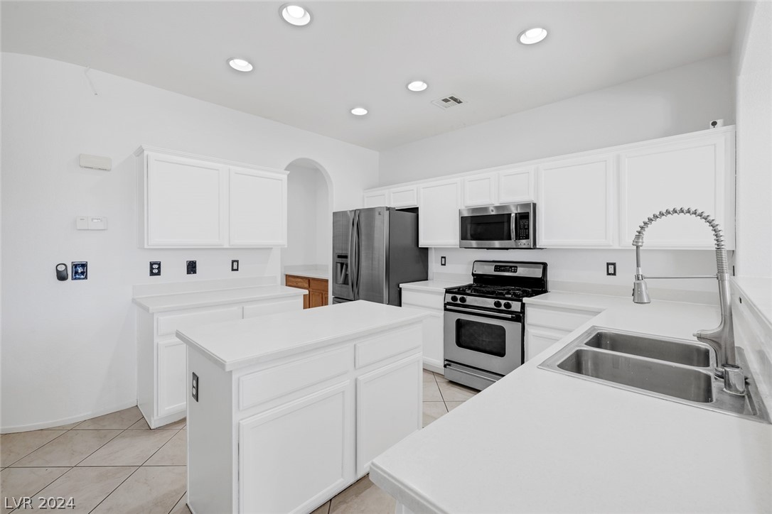 251 Palmarosa Street