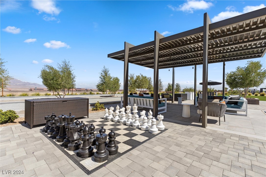 10028 Chrysolite Place