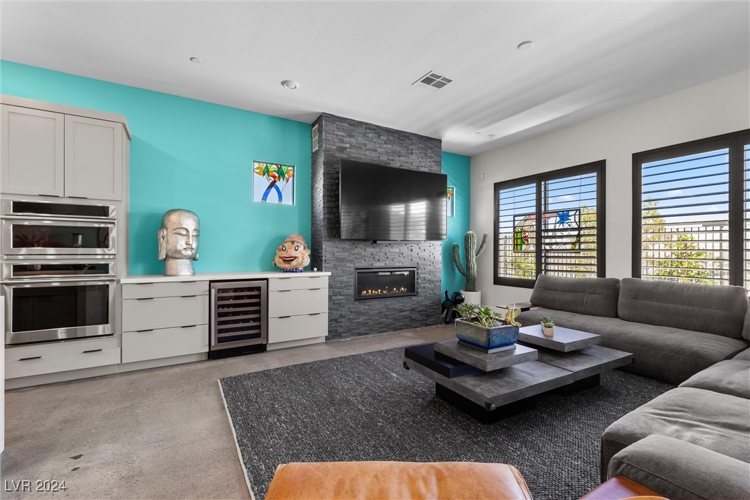 10028 Chrysolite Place