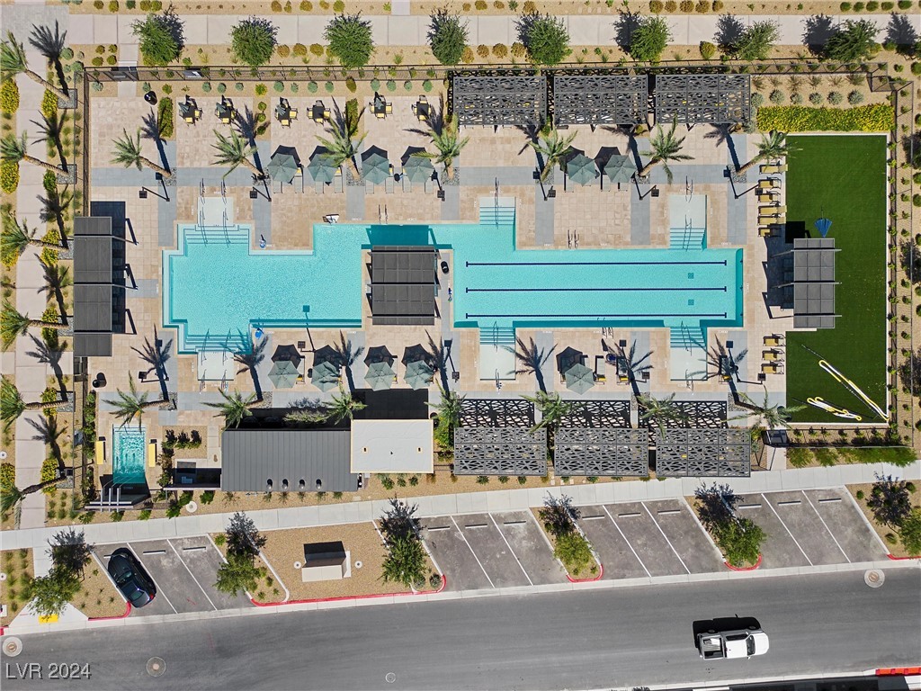 10028 Chrysolite Place