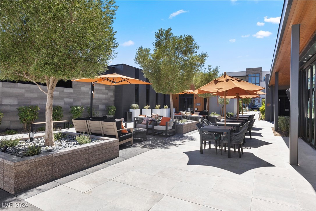 10028 Chrysolite Place