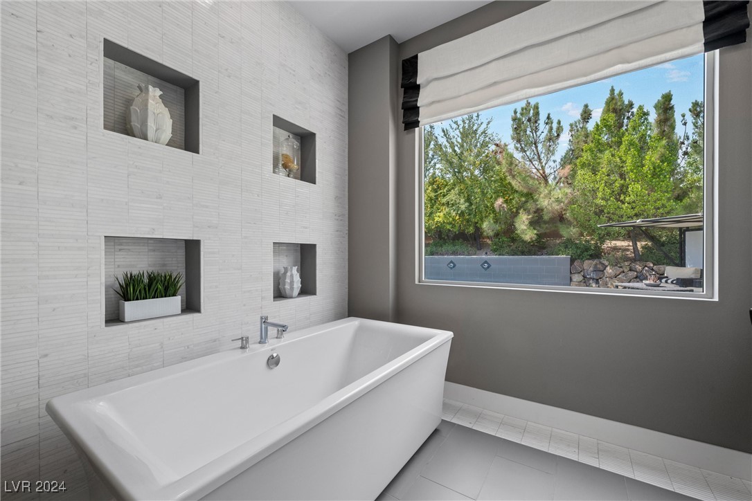 5811 Shangri La Night Court