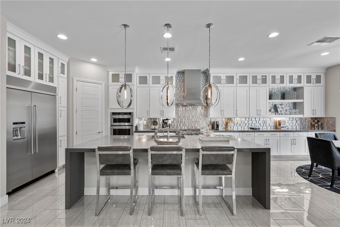 5811 Shangri La Night Court