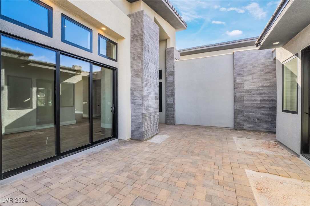 140 Tre Pietre Street