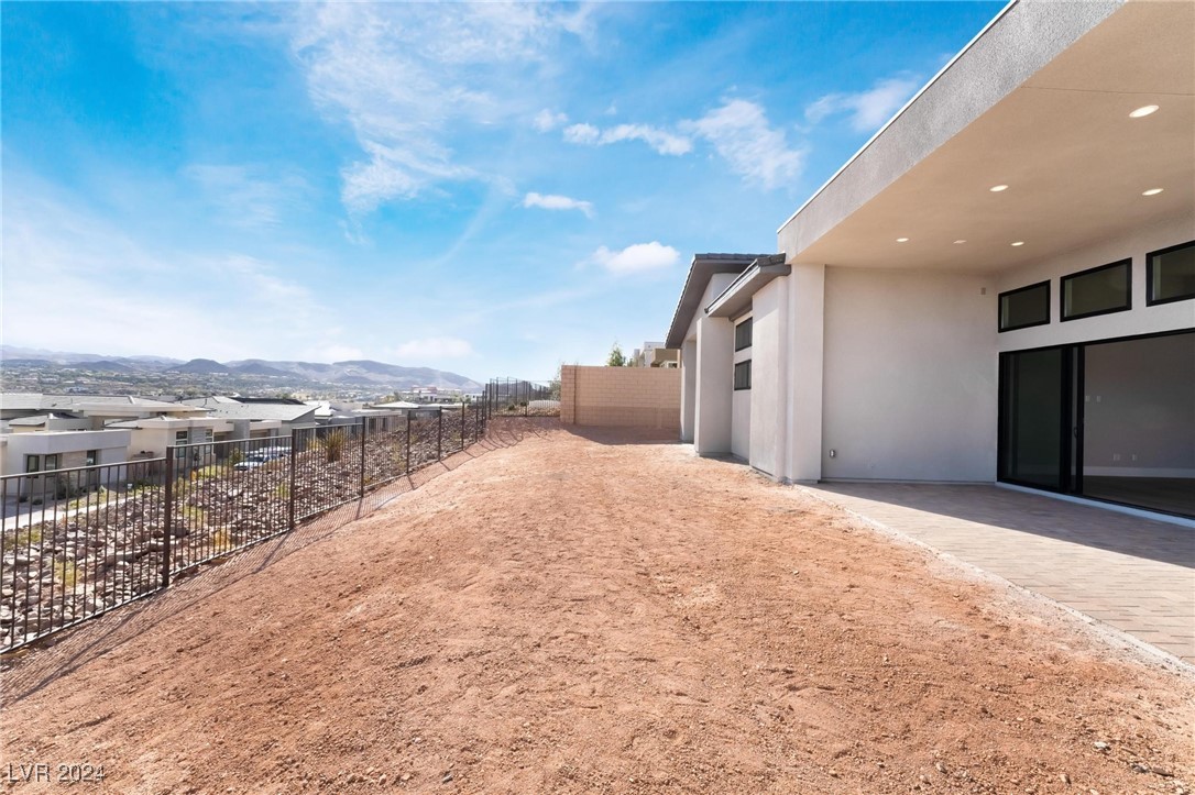 140 Tre Pietre Street