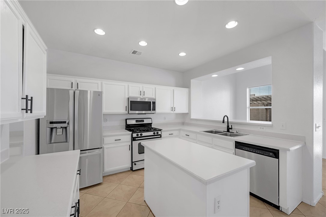 251 Palmarosa Street