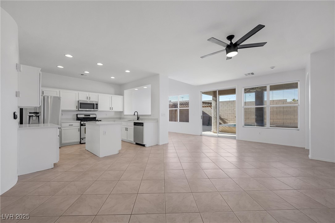 251 Palmarosa Street