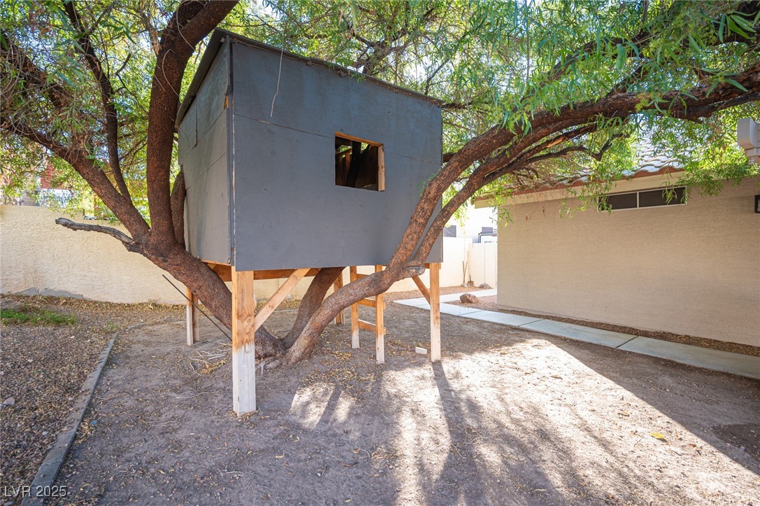 572 Decidedly Street