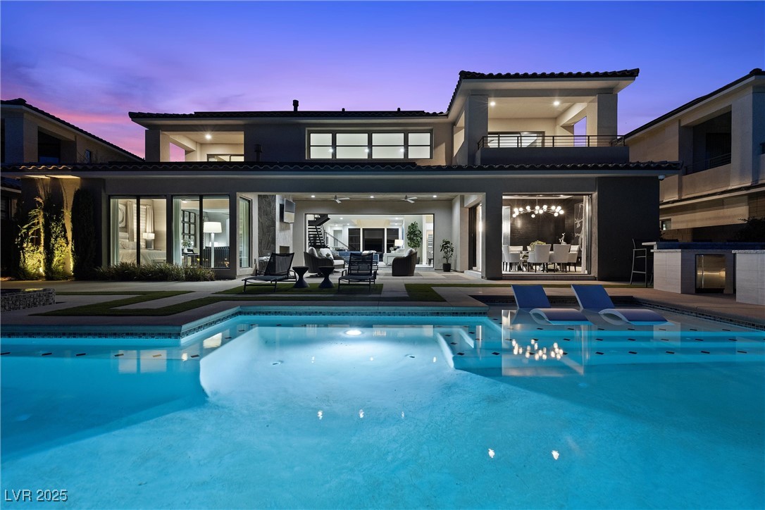 64 Bella Lago Avenue