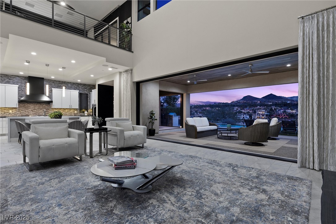 64 Bella Lago Avenue