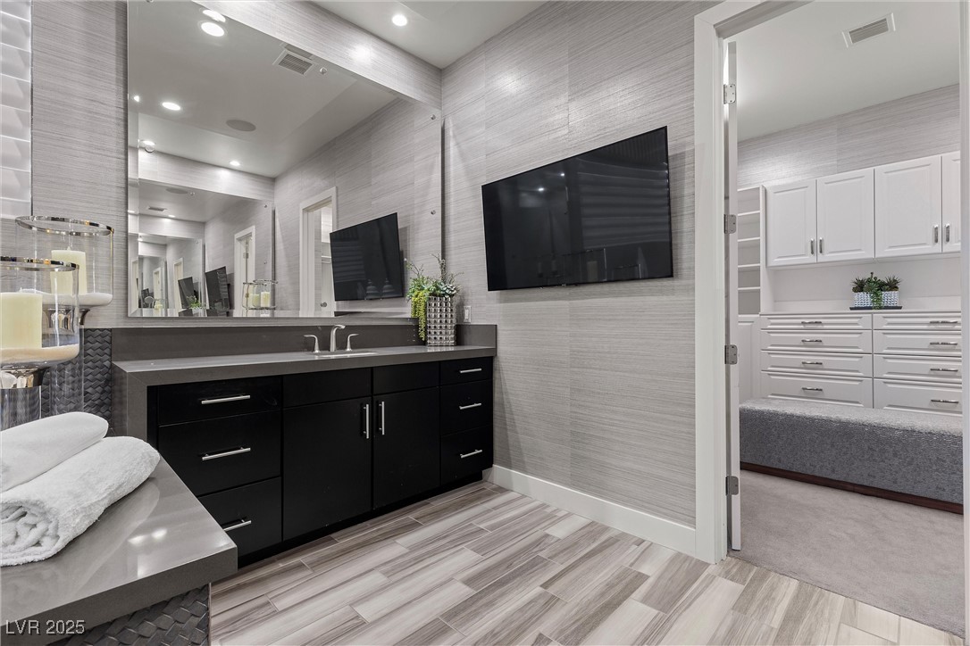 64 Bella Lago Avenue