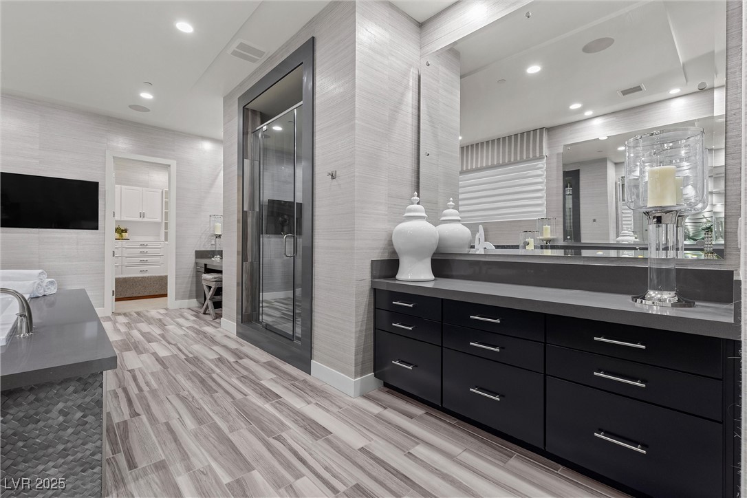 64 Bella Lago Avenue