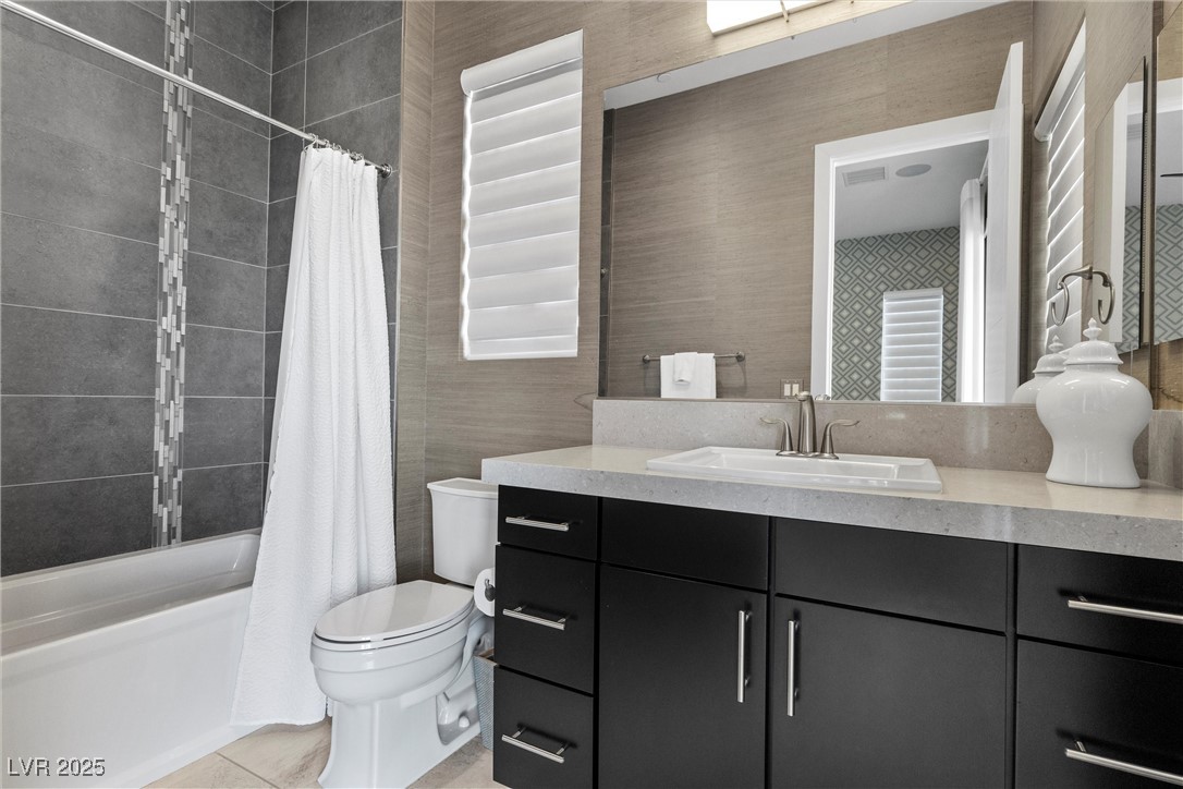 64 Bella Lago Avenue