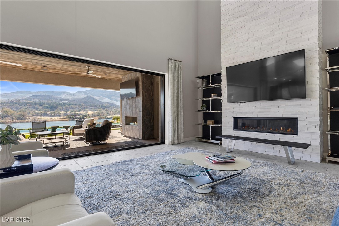 64 Bella Lago Avenue