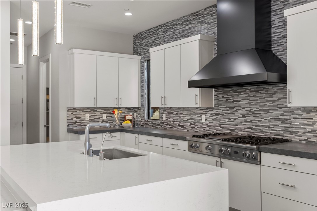 64 Bella Lago Avenue