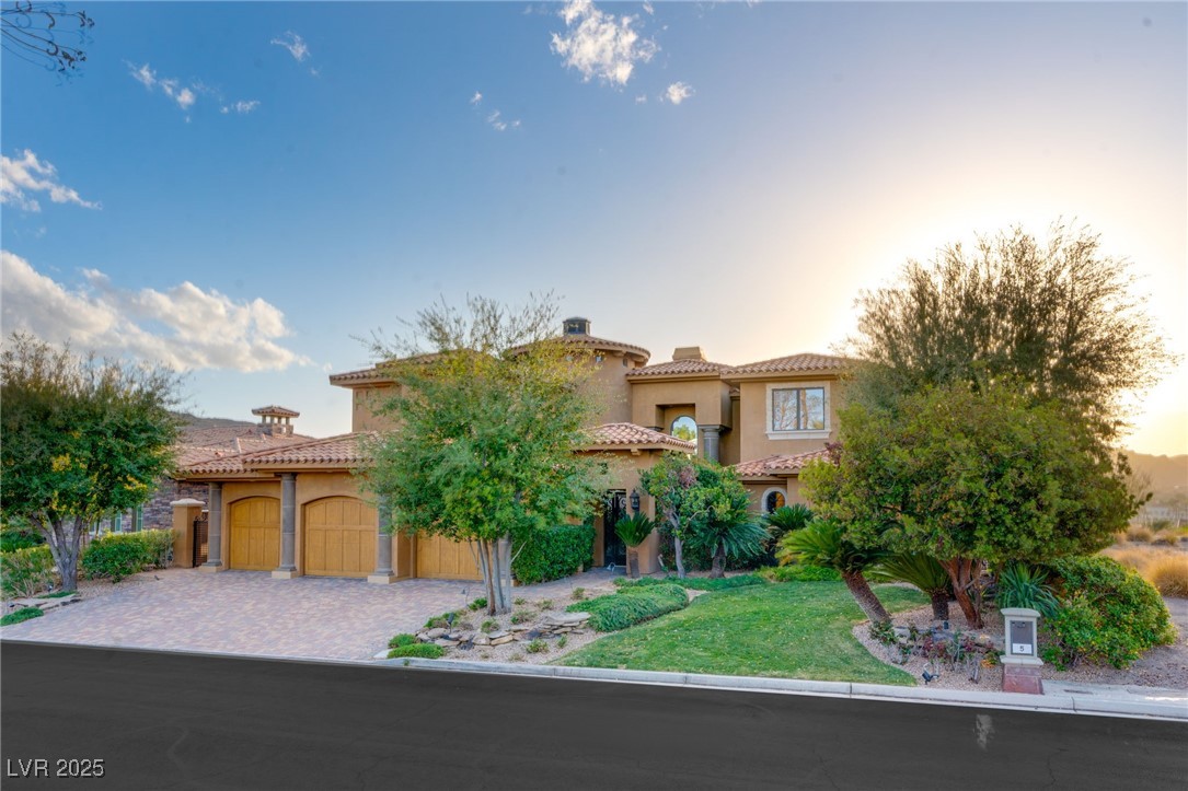 5 Rue De Chateau Place