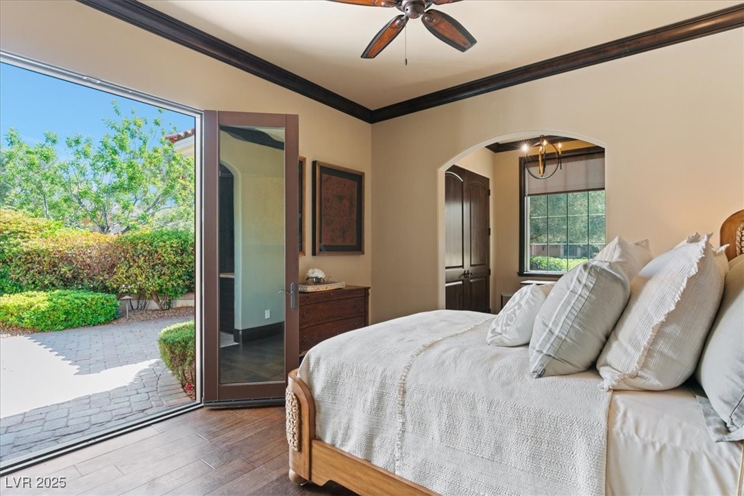 20 Via Paradiso Street