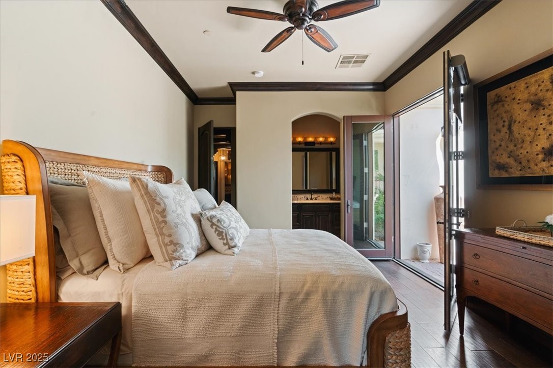 20 Via Paradiso Street