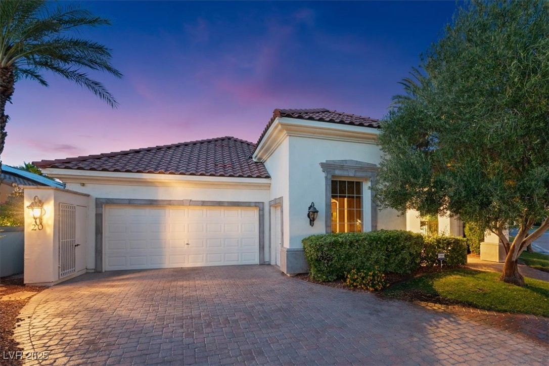 20 Via Paradiso Street