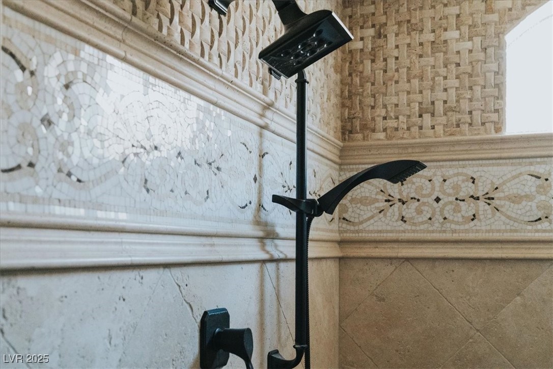 20 Via Paradiso Street