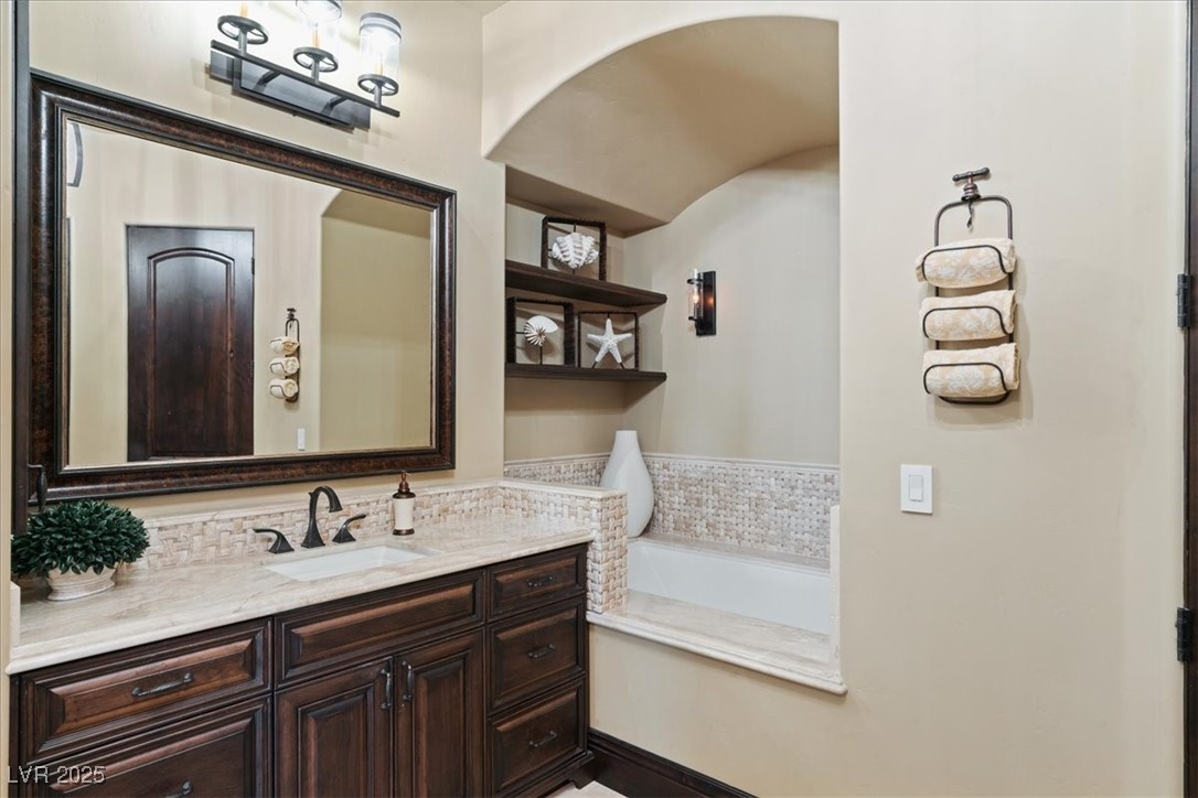 20 Via Paradiso Street