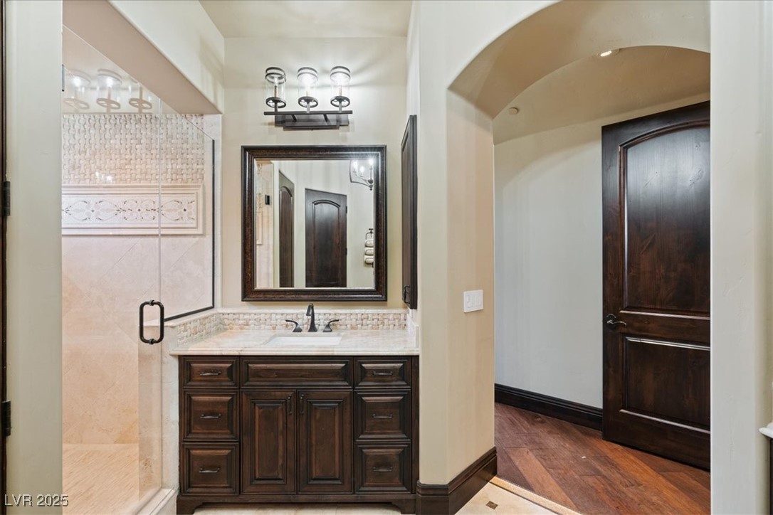 20 Via Paradiso Street