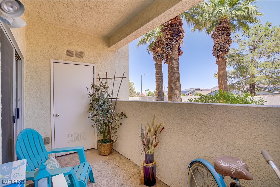 698 South Racetrack Road 1714