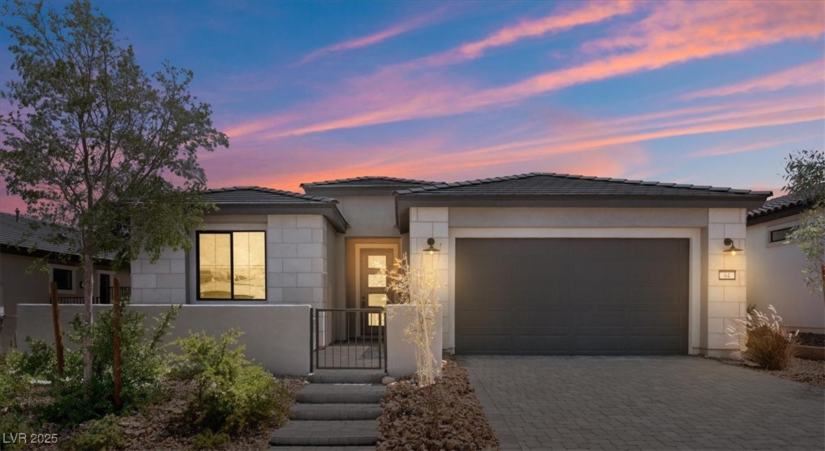 64 Lake Oasis Street