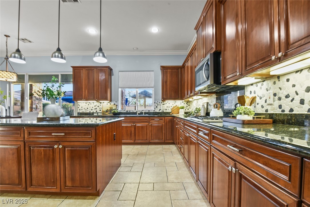 8209 Chapelle Court