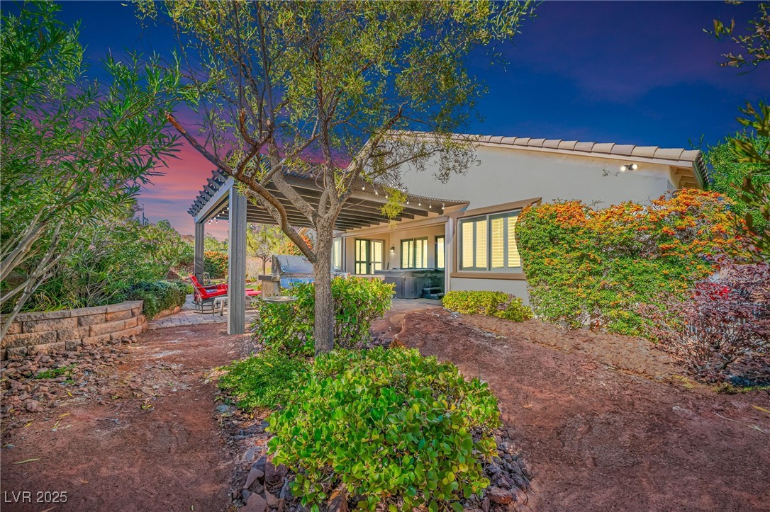 10245 Dove Row Avenue