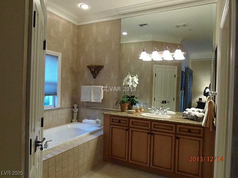 10 STRADA DI CIRCOLO 0