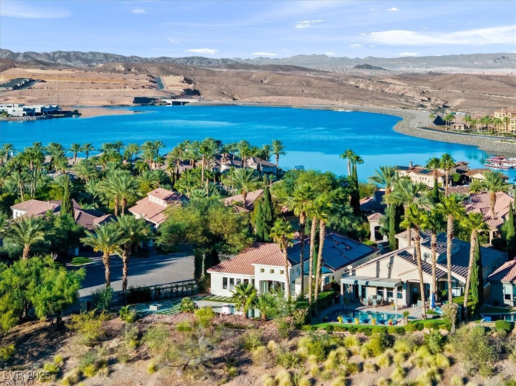 9 Via Paradiso Street