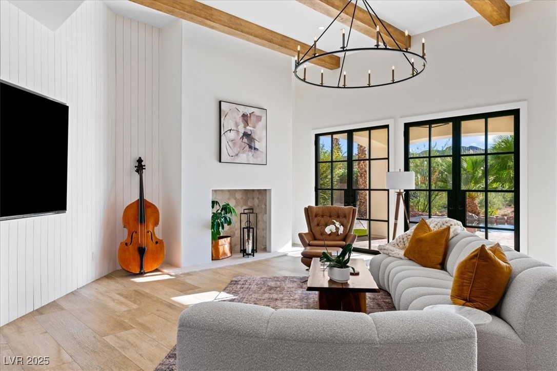 9 Via Paradiso Street