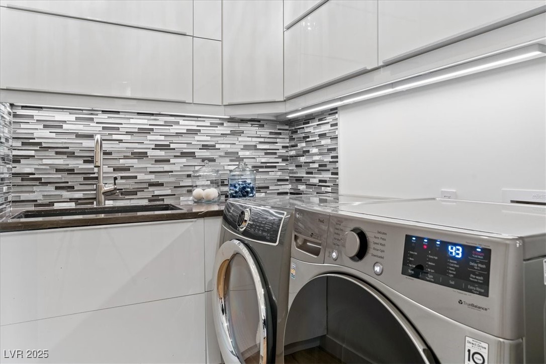 9 Via Paradiso Street