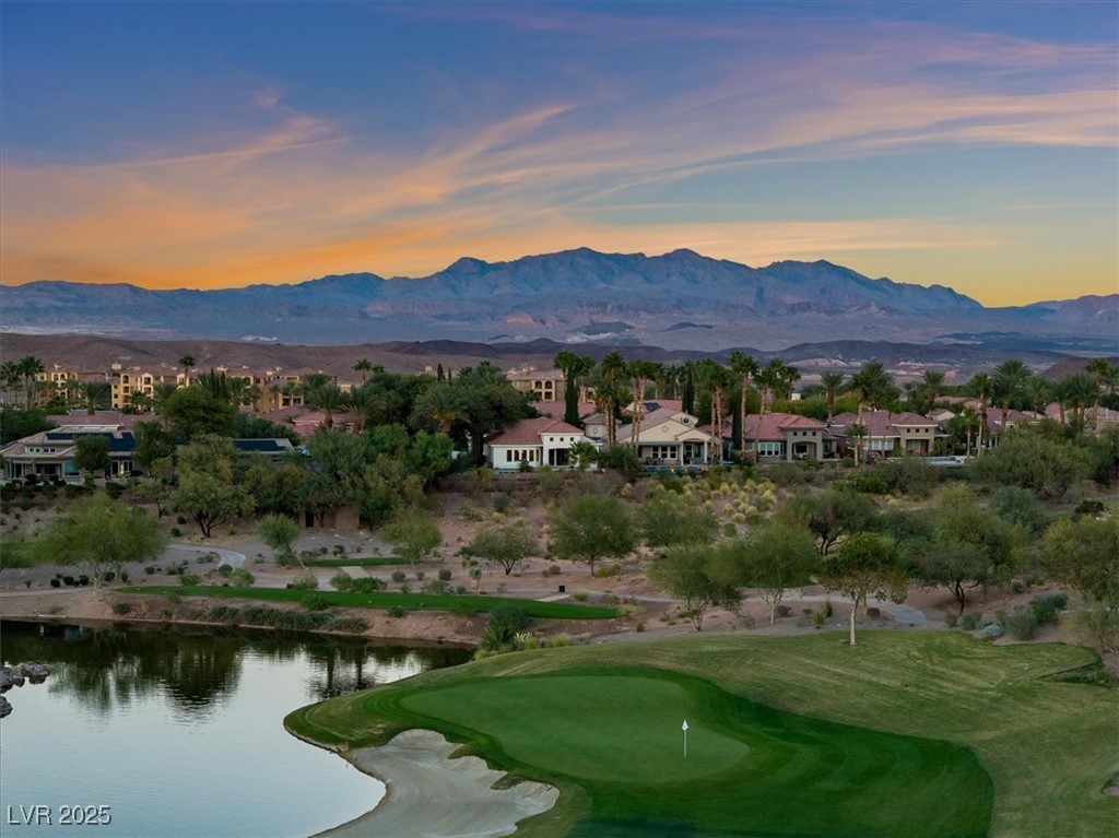 9 Via Paradiso Street